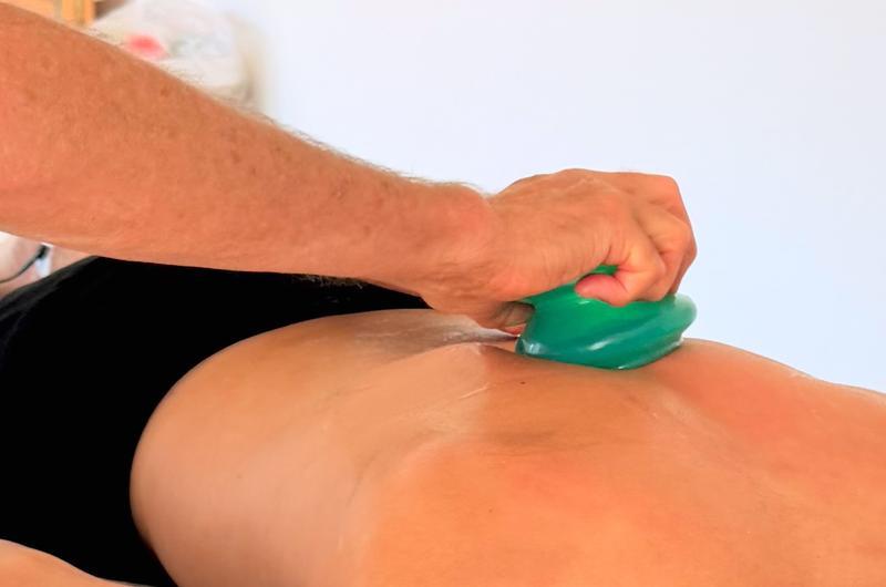 Le massage aux ventouses : une technique de libération des tensions